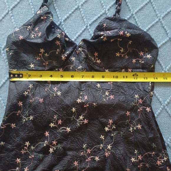 Black Floral Halter Top Sz M - Picture 8 of 9